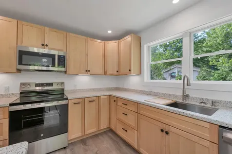 4 Hilltop Drive Holderness NH 03245