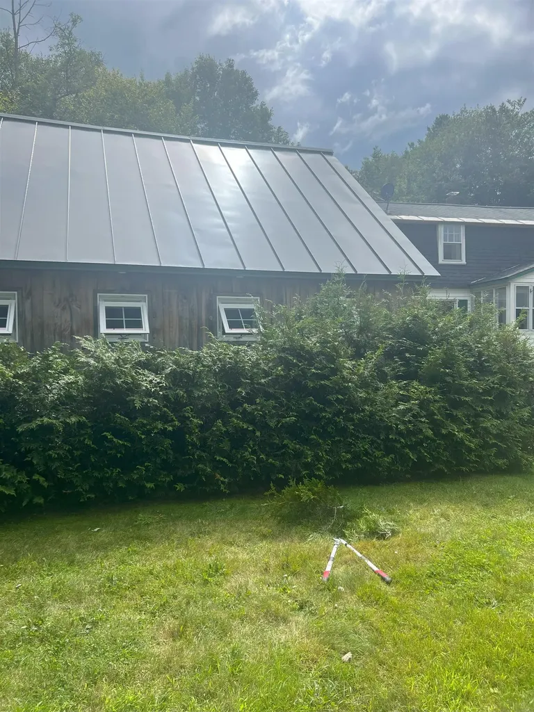 16 Hominy Pot Road New London NH 03257