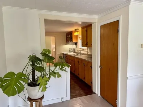 16 Hominy Pot Road New London NH 03257