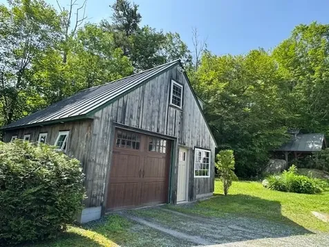 16 Hominy Pot Road New London NH 03257