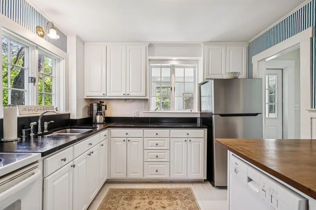 40 Pomfret Road Woodstock VT 05091