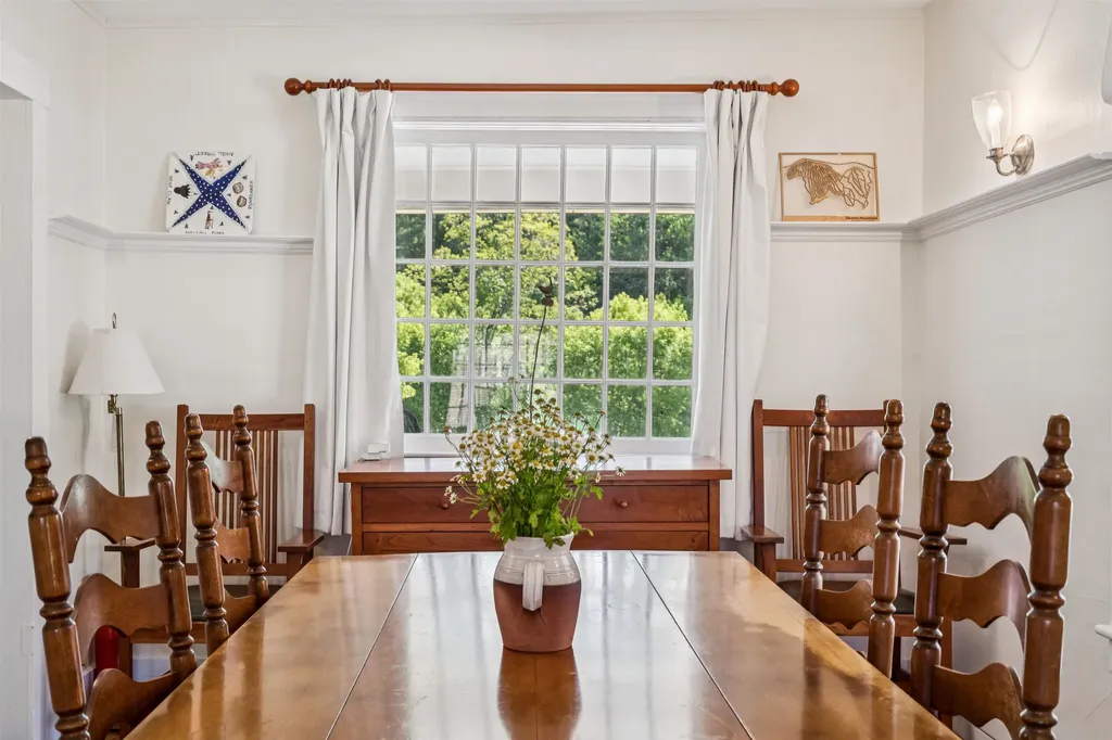 40 Pomfret Road Woodstock VT 05091