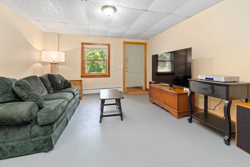 119 Bills Road Wardsboro VT 05355