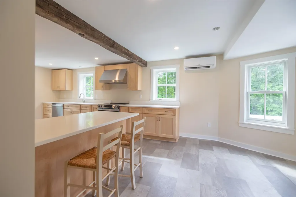 13 Mill Road Tamworth NH 03883