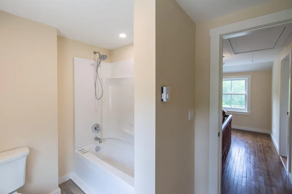 13 Mill Road Tamworth NH 03883