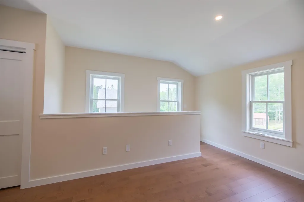 13 Mill Road Tamworth NH 03883