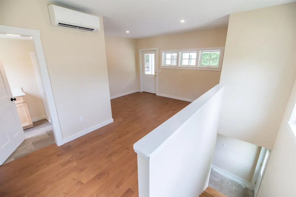 13 Mill Road Tamworth NH 03883