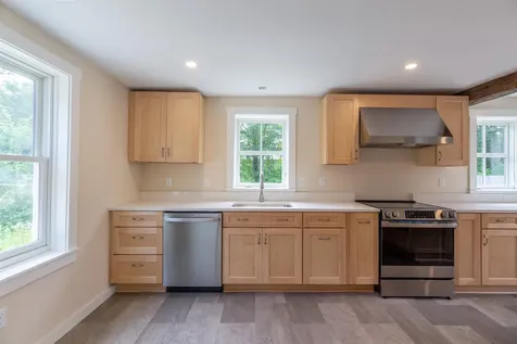 13 Mill Road Tamworth NH 03883