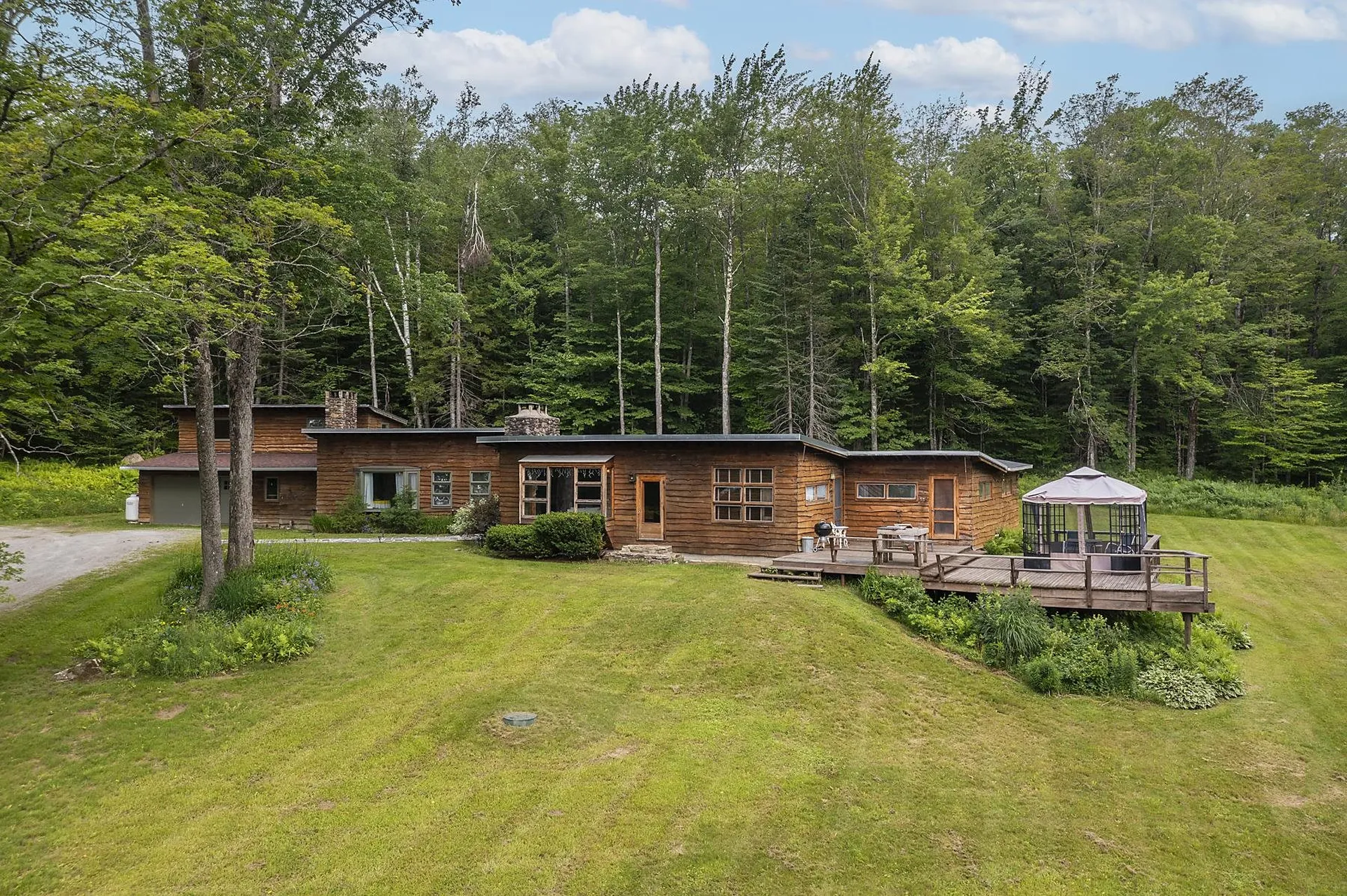 2588 Vt Route 11 Peru VT 05152