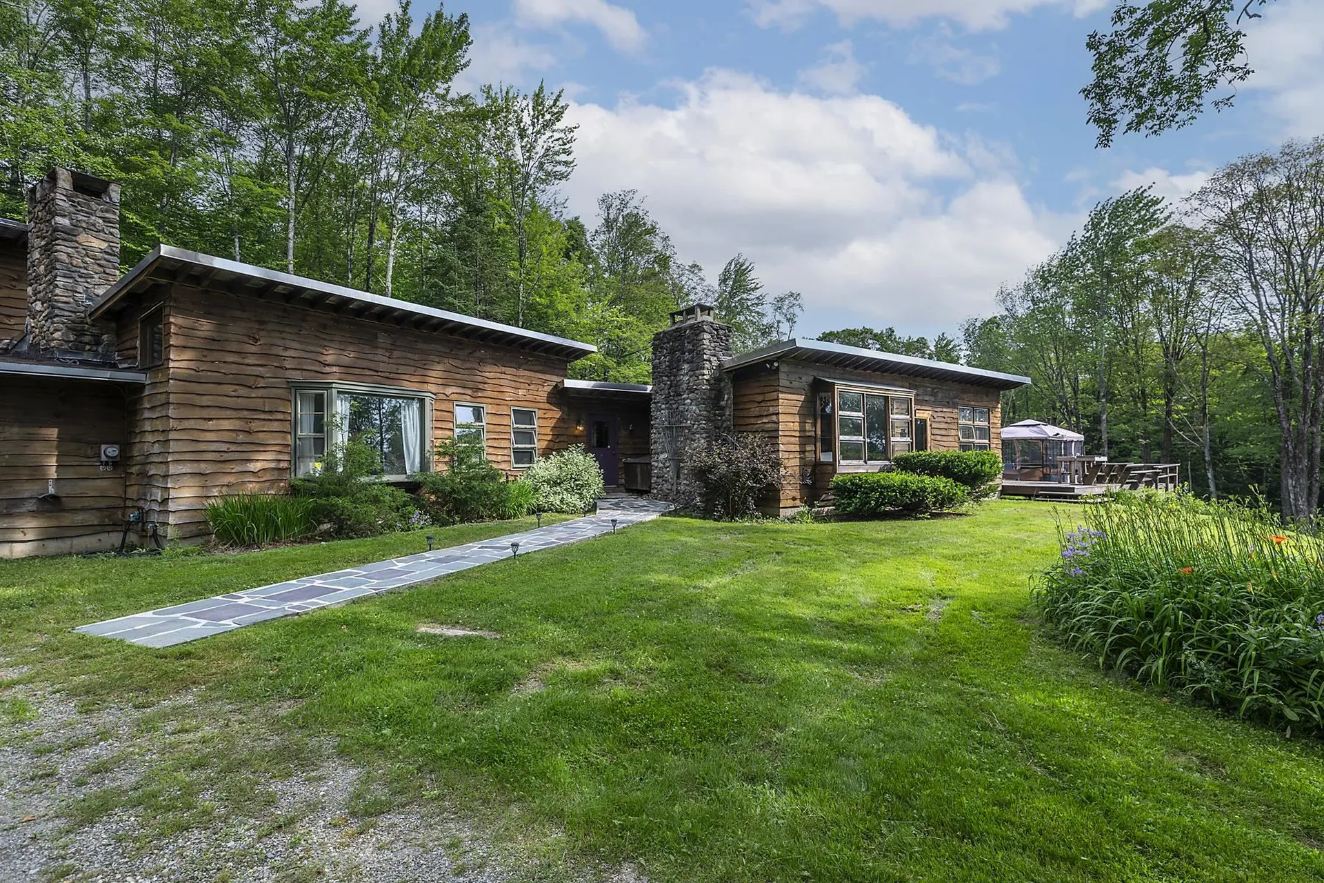 2588 Vermont Route 11 Peru VT 05152