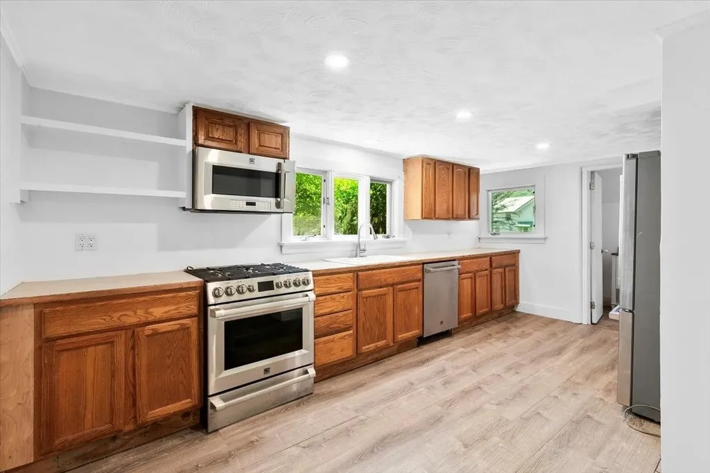 3530 Vt Route 346 Pownal VT 05261