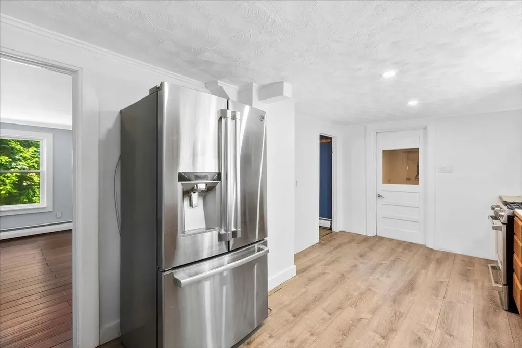 3530 Vt Route 346 Pownal VT 05261