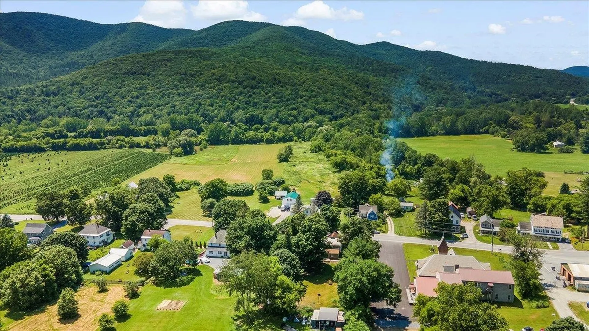 3530 Vt Route 346 Pownal VT 05261