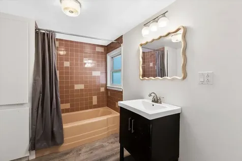 3530 Vt Route 346 Pownal VT 05261