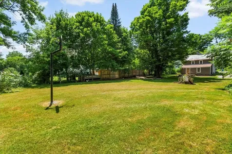 3530 Vt Route 346 Pownal VT 05261