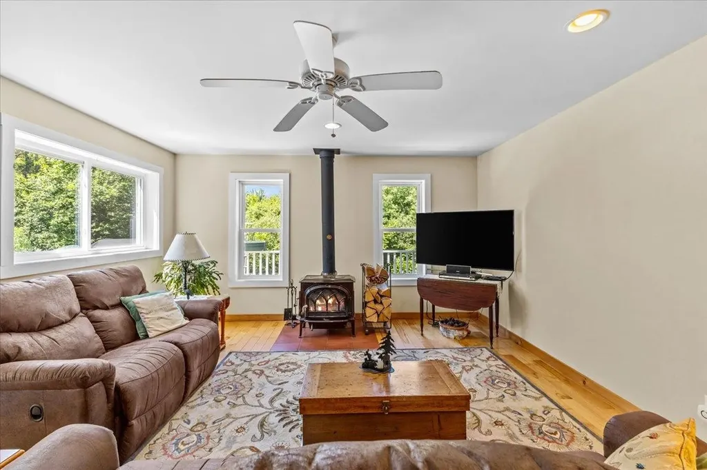 2852 Centerville Road Hyde Park VT 05655