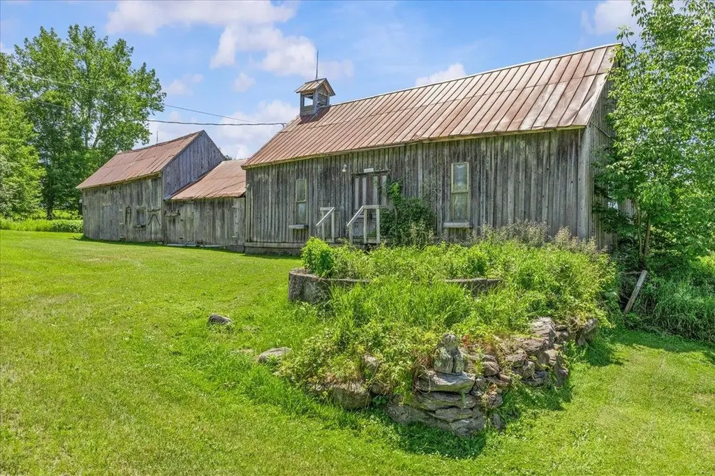 2852 Centerville Road Hyde Park VT 05655