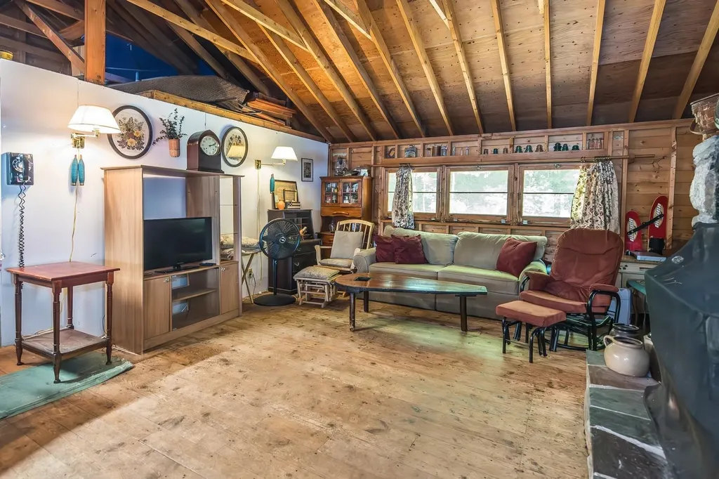 32 Elbow Road Hubbardton VT 05732