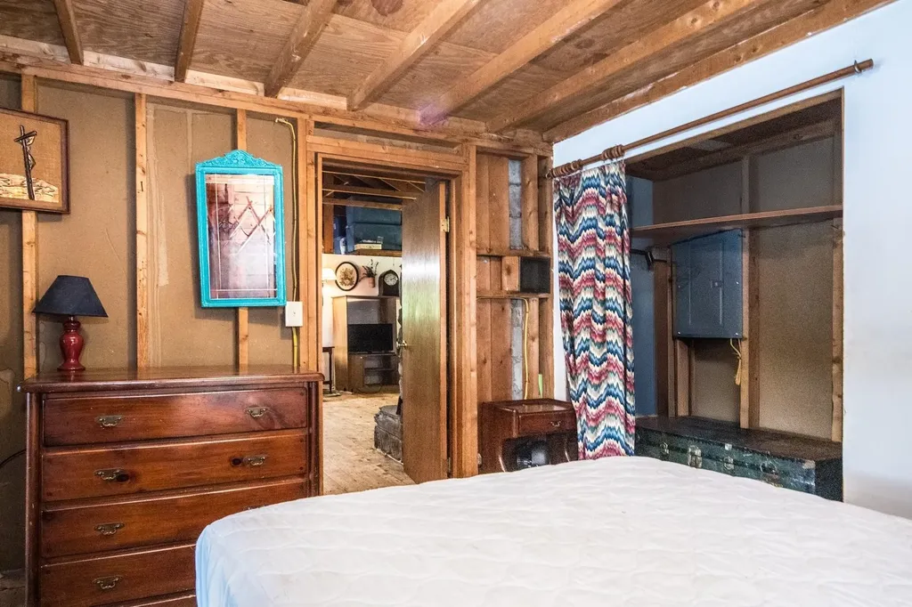 32 Elbow Road Hubbardton VT 05732