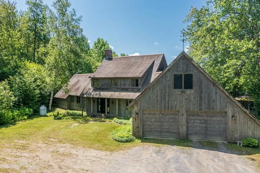 55 Uphill Road Landgrove VT 05148