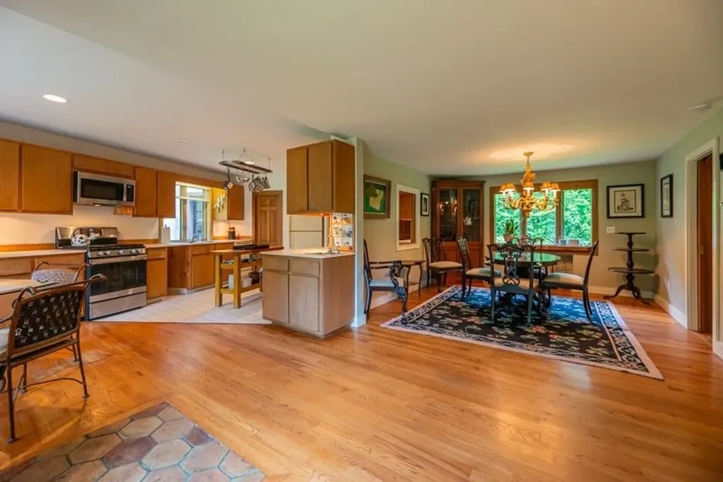 55 Uphill Road Landgrove VT 05148