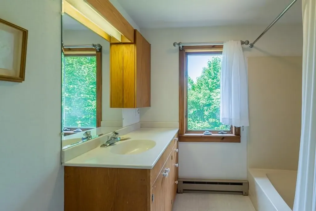 55 Uphill Road Landgrove VT 05148