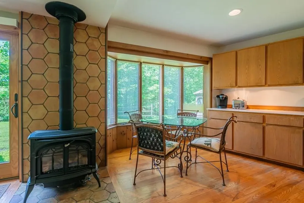 55 Uphill Road Landgrove VT 05148