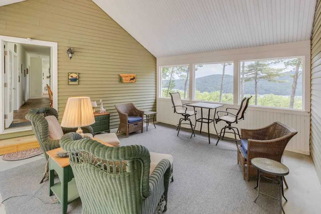 11 Sebec Road Holderness NH 03245