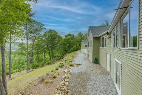 11 Sebec Road Holderness NH 03245