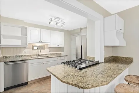 3 Perry Avenue Nashua NH 03060