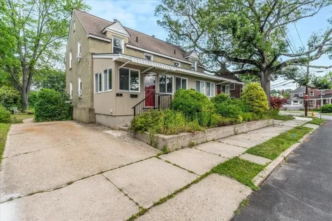 3 Perry Avenue Nashua NH 03060