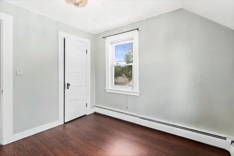 3 Perry Avenue Nashua NH 03060