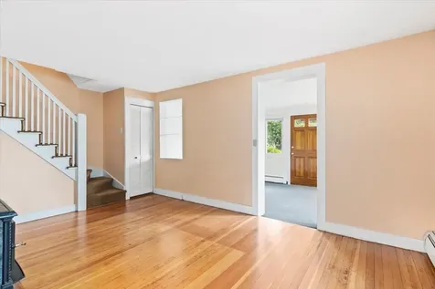 3 Perry Avenue Nashua NH 03060