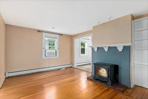 3 Perry Avenue Nashua NH 03060