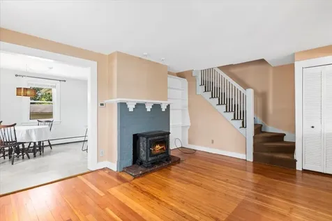 3 Perry Avenue Nashua NH 03060