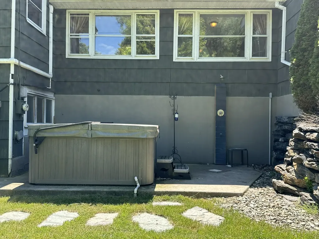 1923 Drake Road Castleton VT 05732