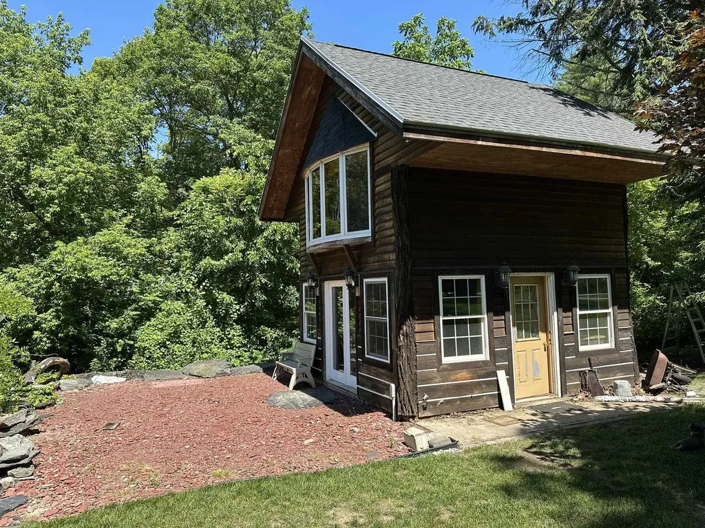 1923 Drake Road Castleton VT 05732