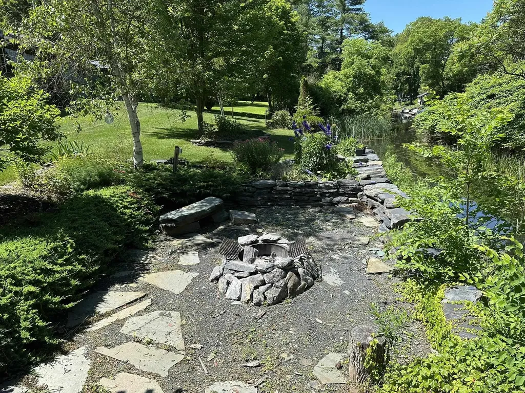 1923 Drake Road Castleton VT 05732