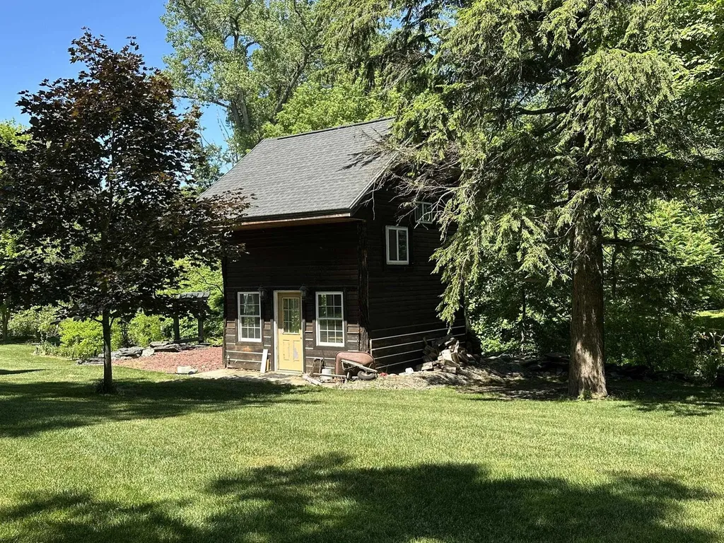 1923 Drake Road Castleton VT 05732