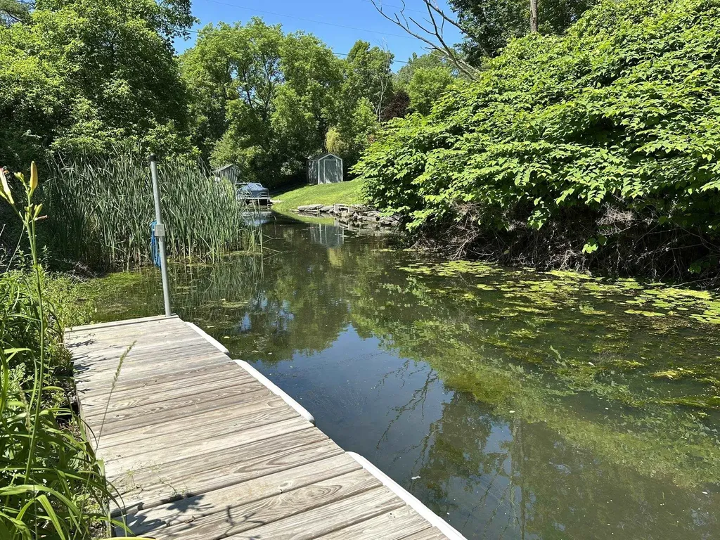 1923 Drake Road Castleton VT 05732