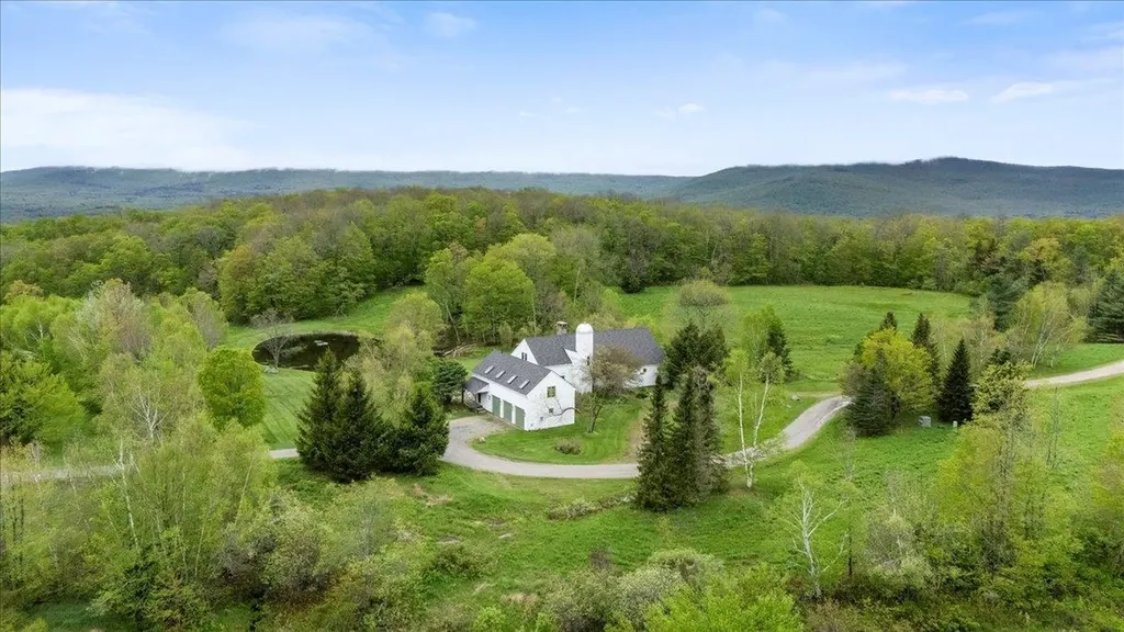 89 Jaquith Road Landgrove VT 05148