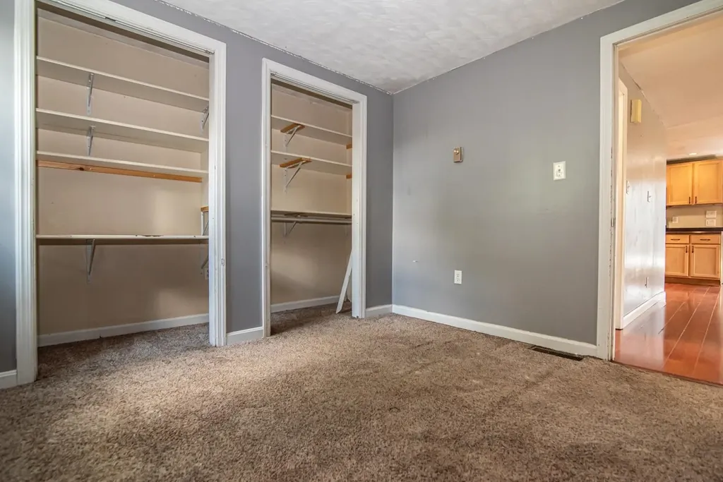 21 Elm Street Epping NH 03042