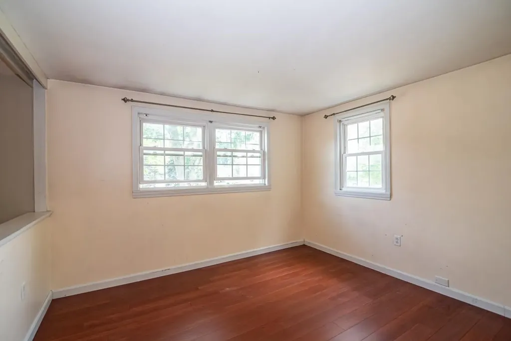 21 Elm Street Epping NH 03042