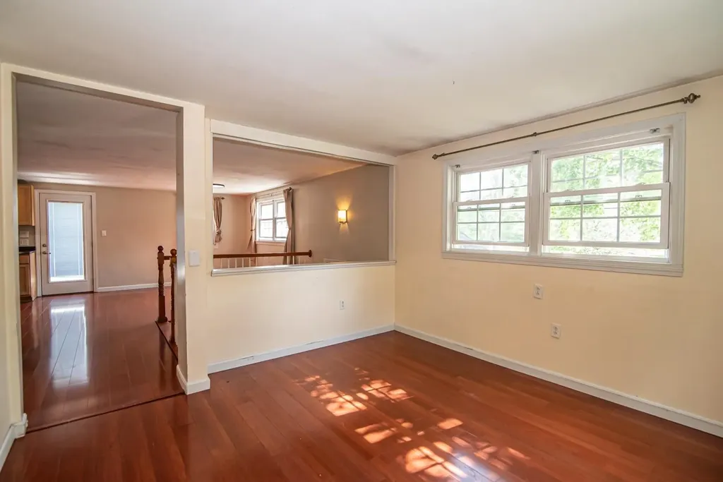 21 Elm Street Epping NH 03042
