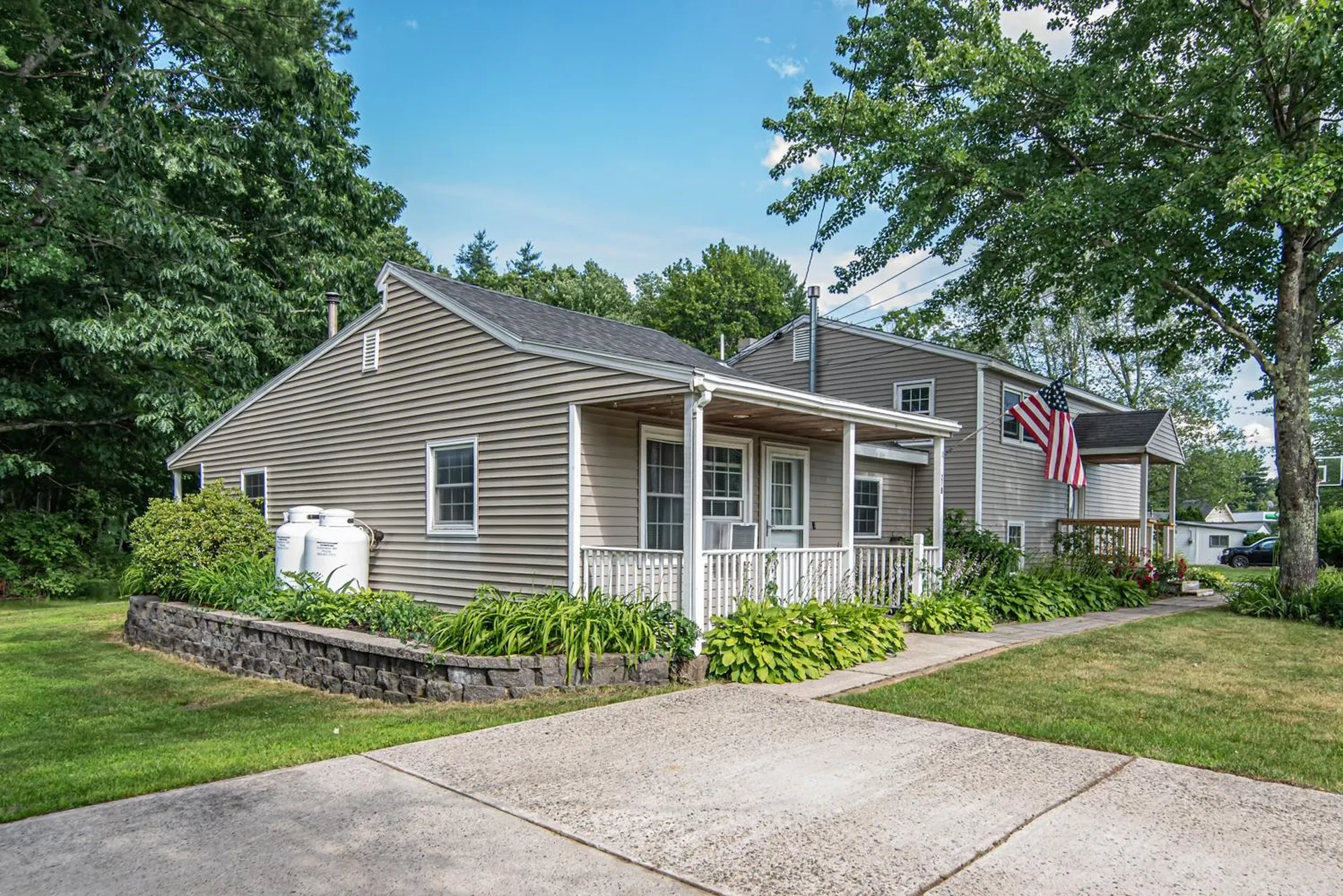 21 Elm Street Epping NH 03042