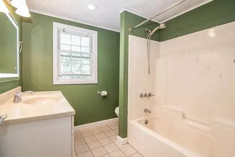 21 Elm Street Epping NH 03042