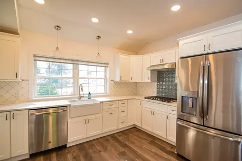 21 Elm Street Epping NH 03042