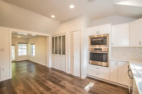21 Elm Street Epping NH 03042