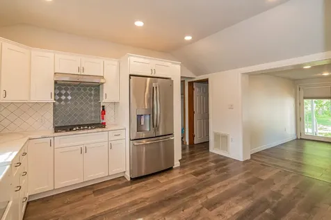 21 Elm Street Epping NH 03042