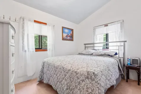 38 Range Road Holderness NH 03245